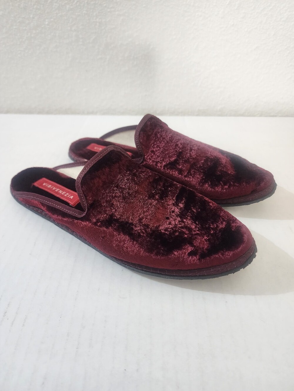 Vibi Venezia Burgundy Velvet Smoking Slippers Size 38